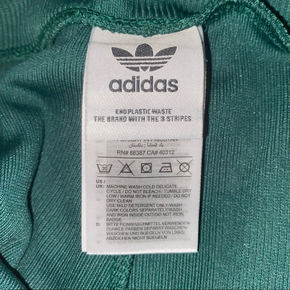 NWOT forest green adidas leggings - Picture 2 of 2